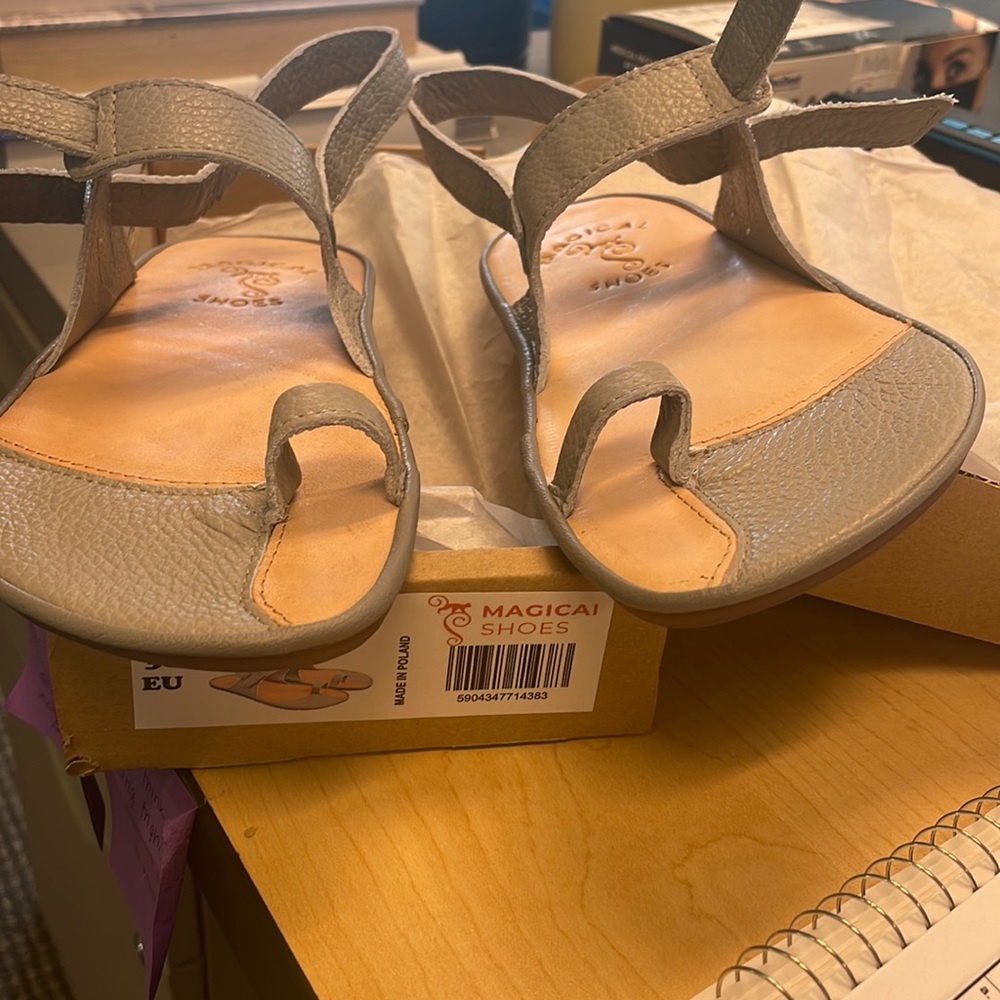 Sandal